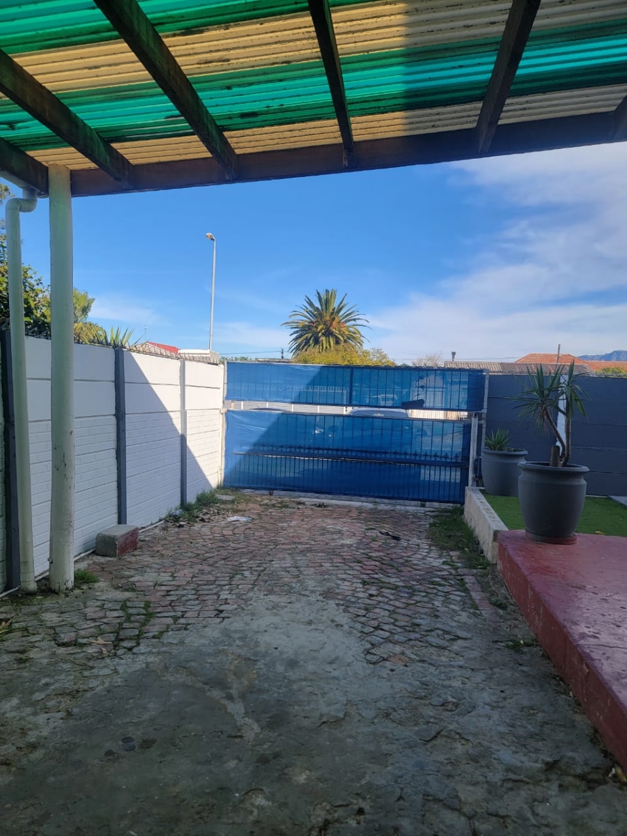 To Let 2 Bedroom Property for Rent in Ruyterwacht Western Cape